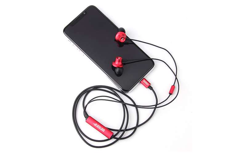   با هدفون Blackloud AF1 با گوشی آیفون خود به رادیو FM گوش فرا دهید 