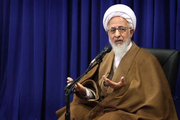  اهمیت زیارت اربعین در بیان آیت‌ الله جوادی آملی 