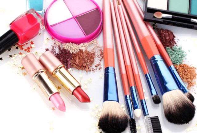  آرایش ساده و زیبا به سبک فرانسوی