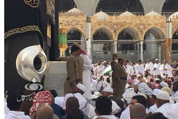  عطر آگين کردن «حجرالاسود» در رکن شرقی خانه خدا 