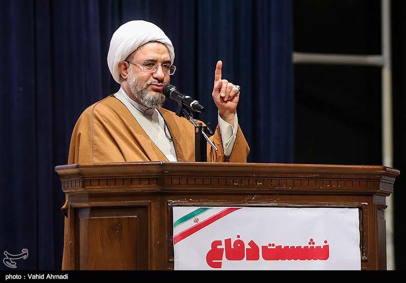 آیت الله اراکی: وجدان‌های بیدار جهان در دفاع از یمن بپا خیزند
