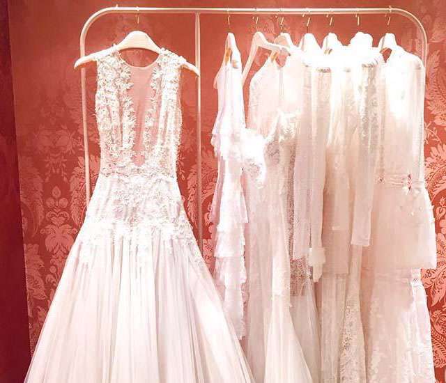 لباس نامزدی را چطور انتخاب کنیم؟