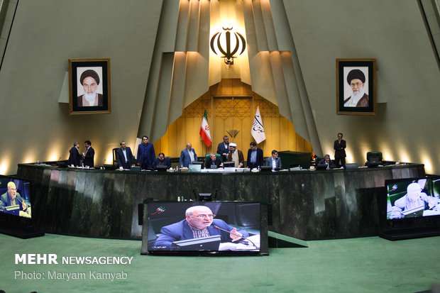 با  طرح انتقال وزارتخانه‌ها از تهران مخالفت شد 