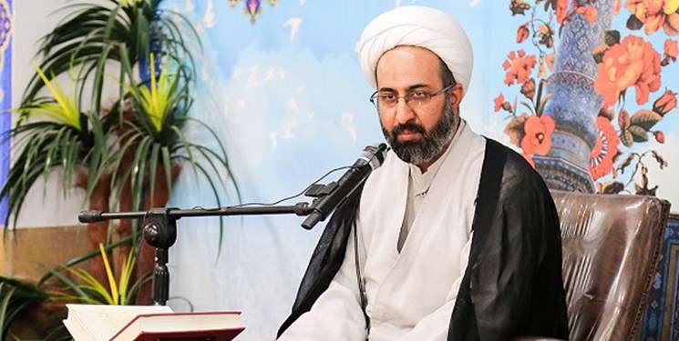 امام جماعت باید متخصص مسجدداری‌ باشد