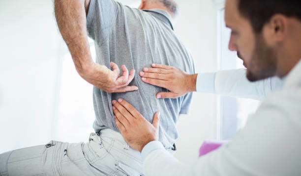 10 دلیل کمردرد بیارتباط با آسیبدیدگی 10 دلیل کمردرد بیارتباط با آسیبدیدگی