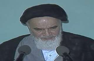 امام خمینی(ره): ما ملتی هستیم که با همین گریه‌ها، یک قدرت ۲۵۰۰ ساله را از بین بردیم