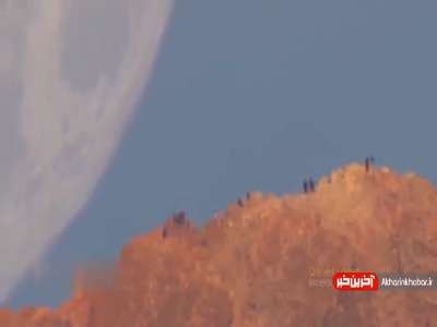 لحظه دیدنی از نزدیک شدن ماه به کره زمین