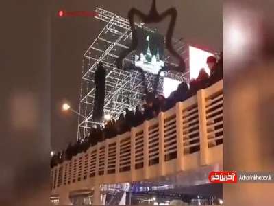 لحظه ریزش وحشتناک پل در جشن کریسمس روس‌ها