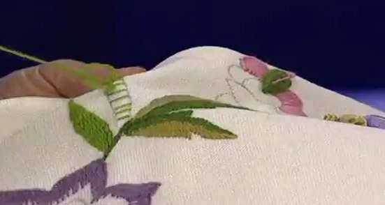 تلفیق سوزن دوزی و روبان دوزی