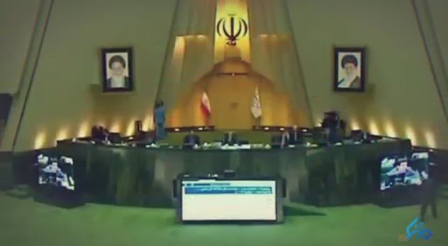 موشن گرافیک | نمایندگان در مجلس چه کارهایی انجام می‌دهند ؟