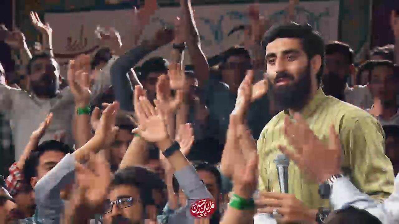 هرکسی که در خونشو زده