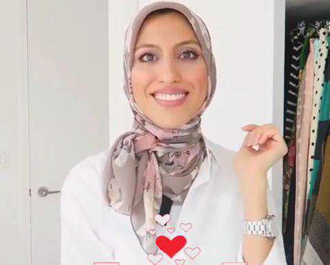 مدل بستن روسری با گره دور گردنی