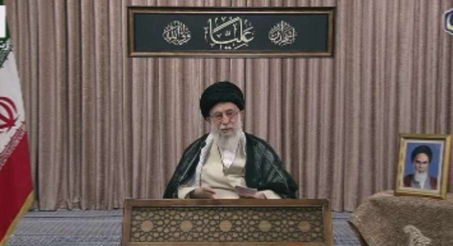 کلیپ تشکر از معلمان توسط رهبر انقلاب