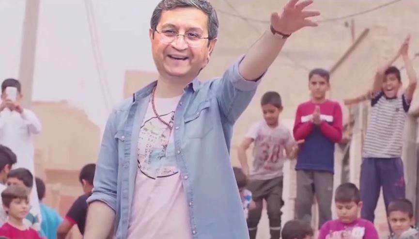 کلیپ طنز؛ آهنگ انتخاباتی عبدالناصر همتی