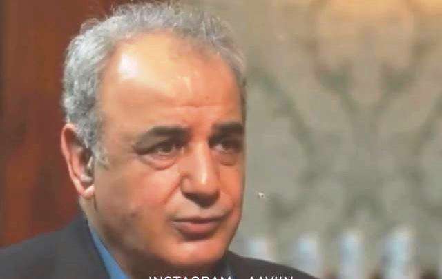 استوری عاشقانه لاکچری؛ شعرخوانی رشید کاکاوند در کتاب باز