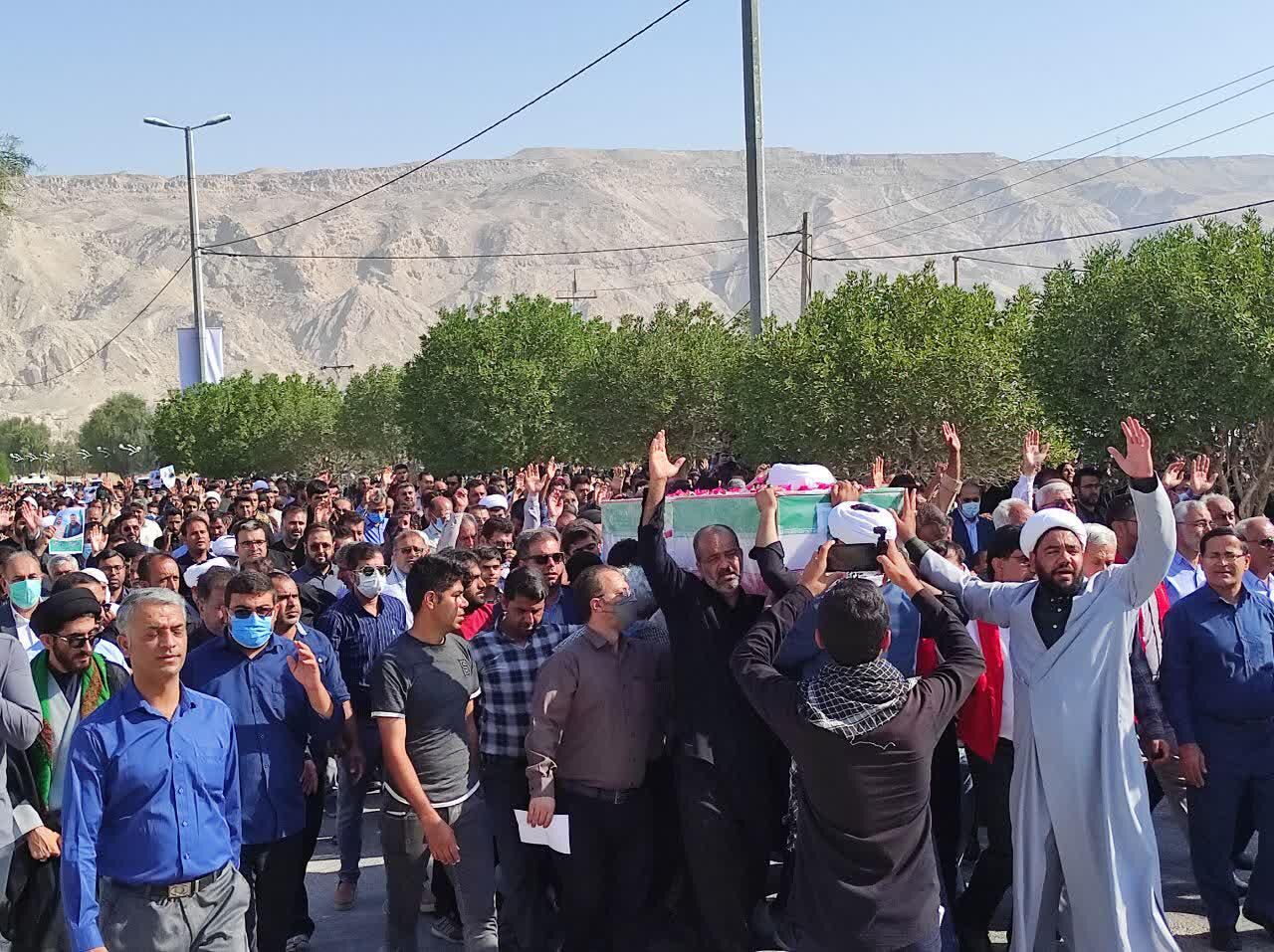 بدرقه باشکوه بیرمی‌ها/ ۲ شهید مدافع امنیت در زادگاهشان آرام گرفتند