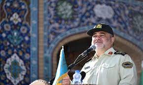 سردار حسین اشتری، فرمانده نیروی انتظامی در مراسم صبحگاه به مناسبت هفته فراجا