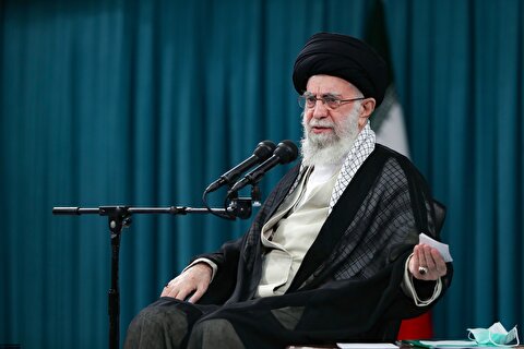 رهبر انقلاب:  اکثریت نخبگان از ظرفیتهای عظیم کشور مطلع نیستند