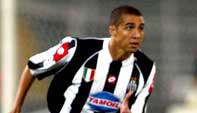 یوونتوس ، منتخب جهان را شكست داد یوونتوس ، منتخب جهان را شكست داد