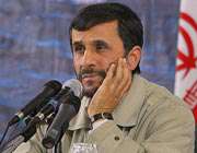 هنرمندان با تکیه بر فضائل انسانی جانی تازه به تئاتر بخشند 