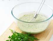 مايونز را با ماست رقيق کنيد