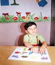 زندگی سپید با دو چشم بی سو زندگی سپید با دو چشم بی سو