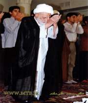 خوشا آنان که دائم در نمازند