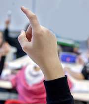 مطالعه کتاب های با حروف ساده و بازده یادگیری 