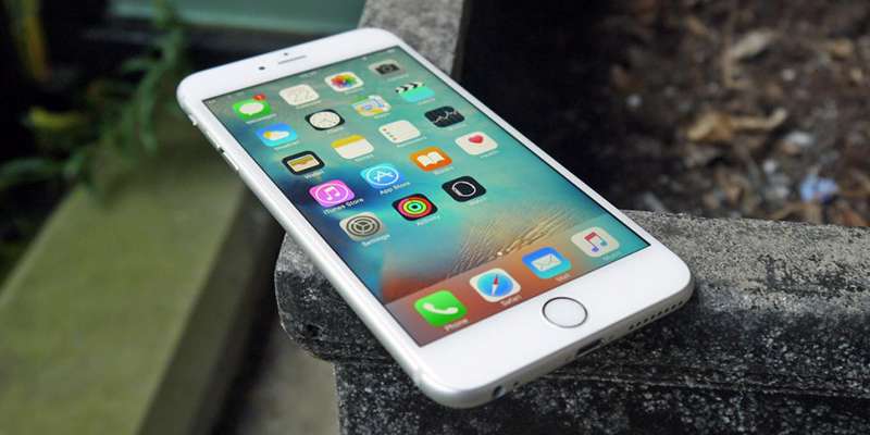 10 دلیل برتری گلکسی S8 نسبت به آیفون 7 + تصاویر