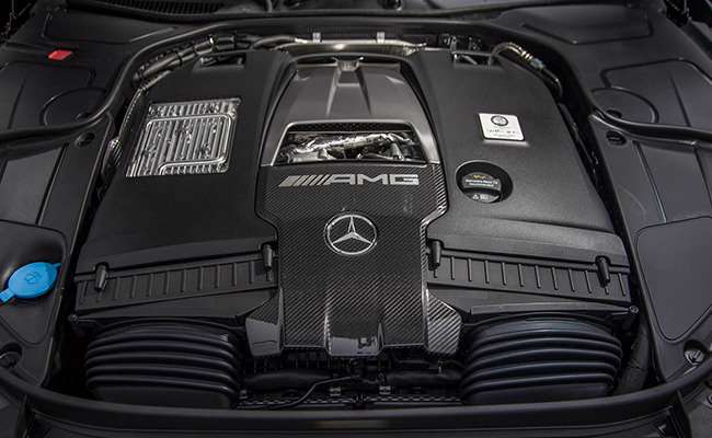 نگاهی عمیق به مرسدس AMG S65 مدل ۲۰۱۸ 