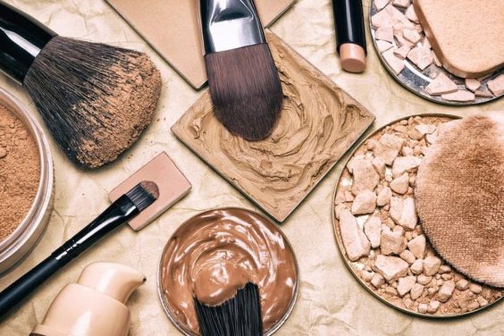 عوارض استفاده از لوازم آرایشی 