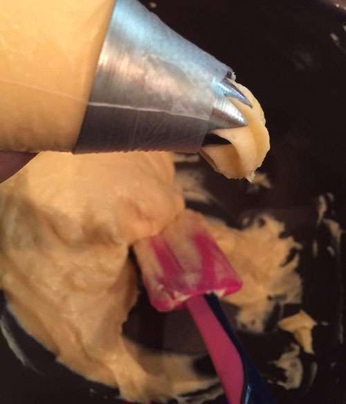 طرز تهیه نان خامه‌ای