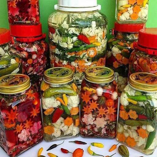 طرز تهیه انواع ترشی های خانگی