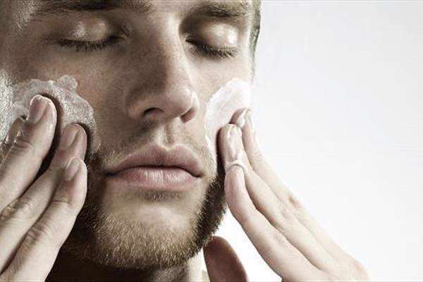 چگونه از پوست خود مراقبت کنیم؟