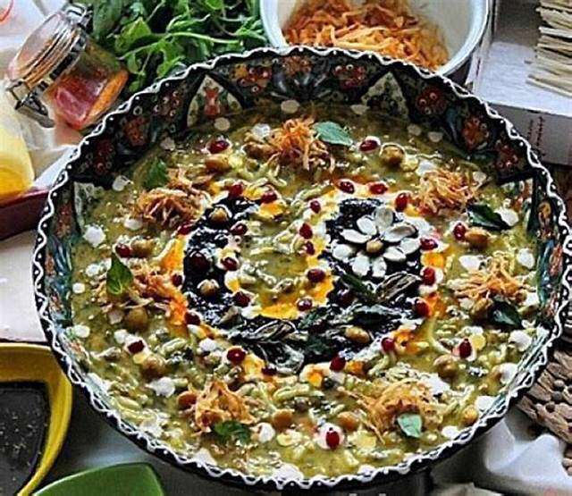  طرز تهیه آش رشته 