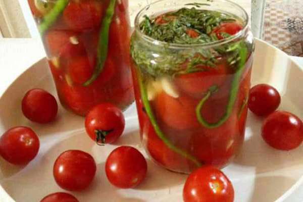طرز تهیه ترشی گوجه