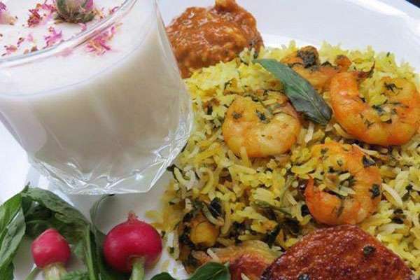 طرز تهیه پلو میگو به روش جنوبی‌ها