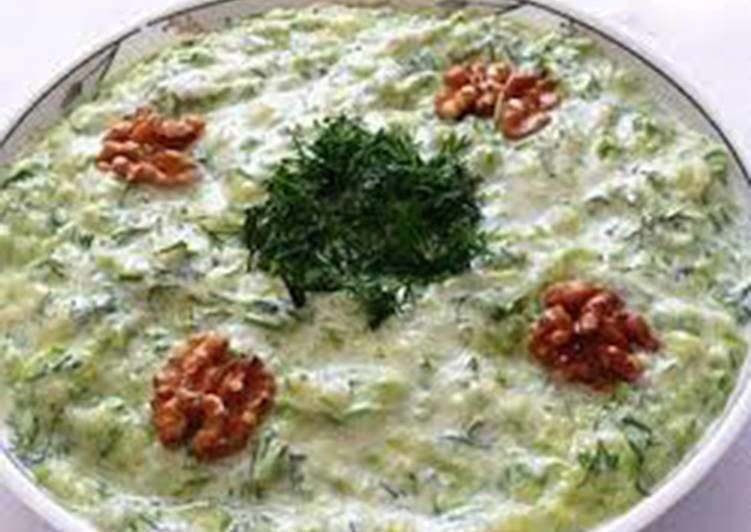 طرز تهیه بورانی اسفناج