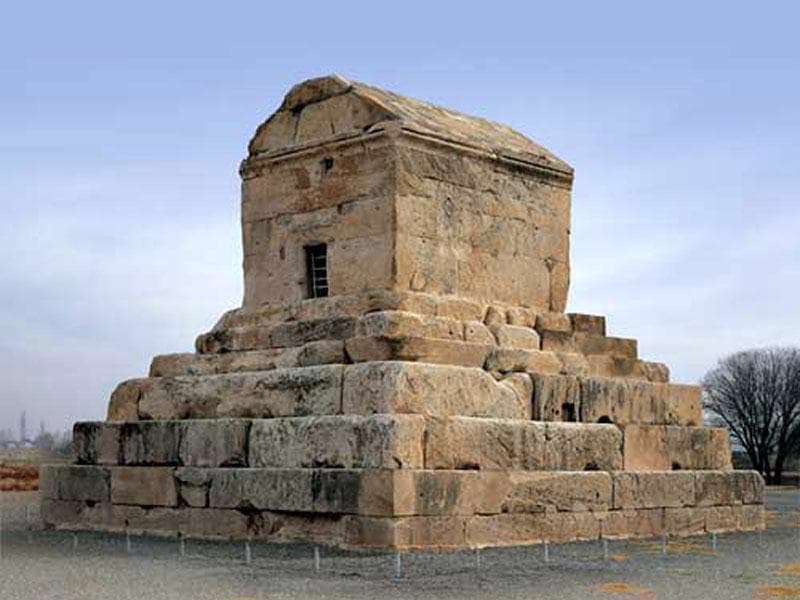 کوروش هخامنشی یا کوروش پهلوی؟