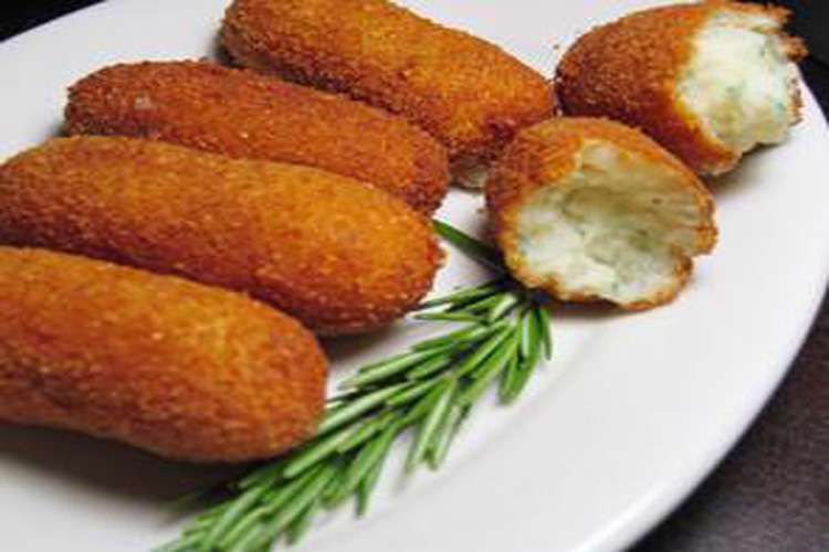 طرز تهیه سیب زمینی سوخاری با پنیر