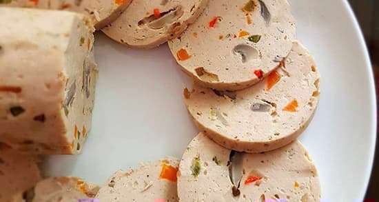 چگونه سوسیس و کالباس خانگی درست کنیم؟