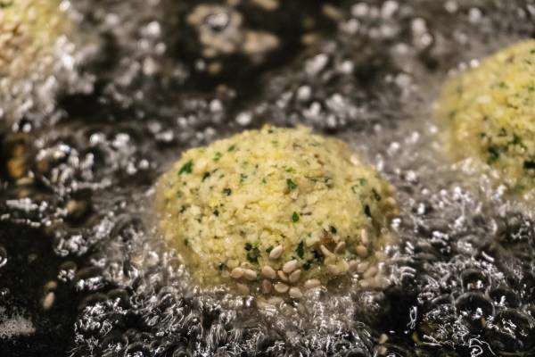 طرز تهیه انواع مختلف فلافل خانگی و نکات مهم آن