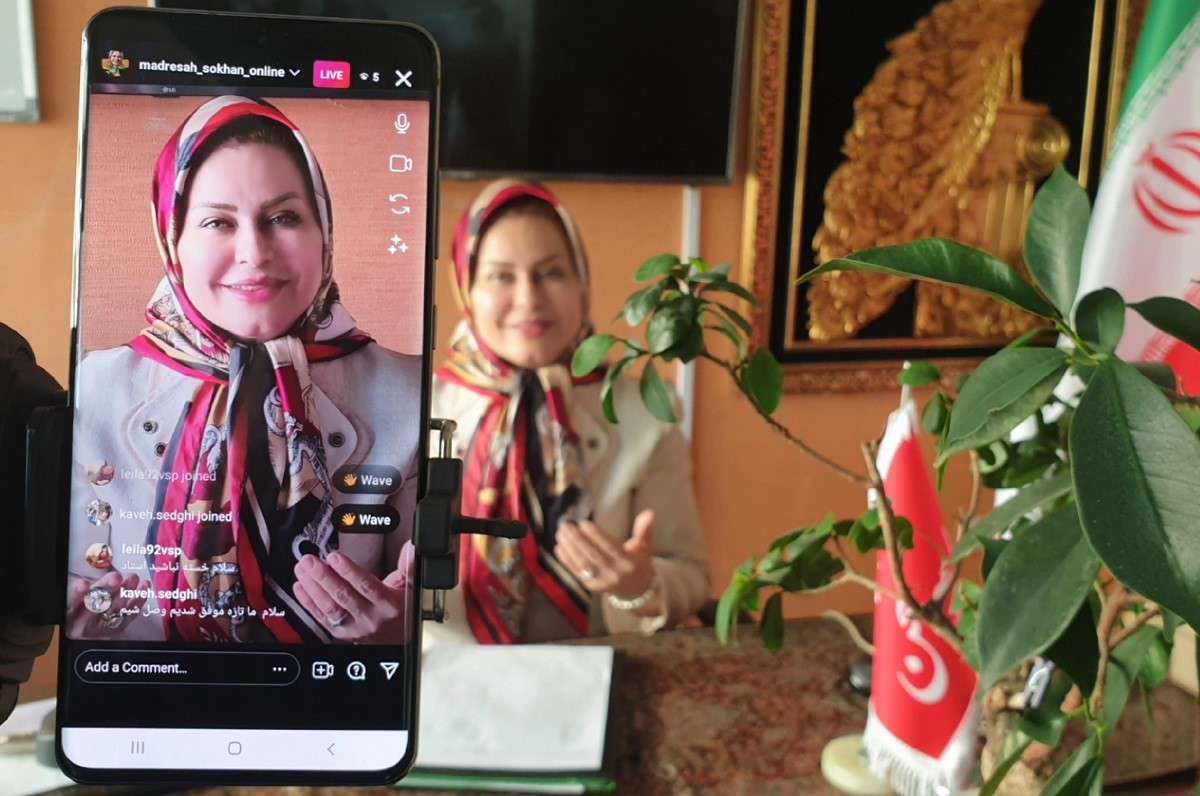 9 تکنیک فوق‌العاده برای تمرین فن بیان در خانه