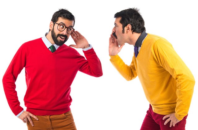 فاکتورهای بهترین کلاس speaking آنلاین برای انتخاب از بین گزینه‌های روی میز